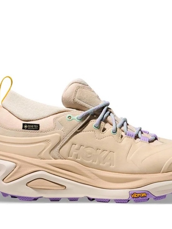 Hoka Shoes - Kaha 3 low GORE-TEX hiking shoes - Vanilla colourway